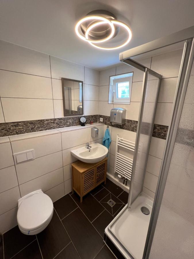 4 Schlafzimmer 8 Personen Parkplatz Grundstueck Garten Holiday home Leipzig