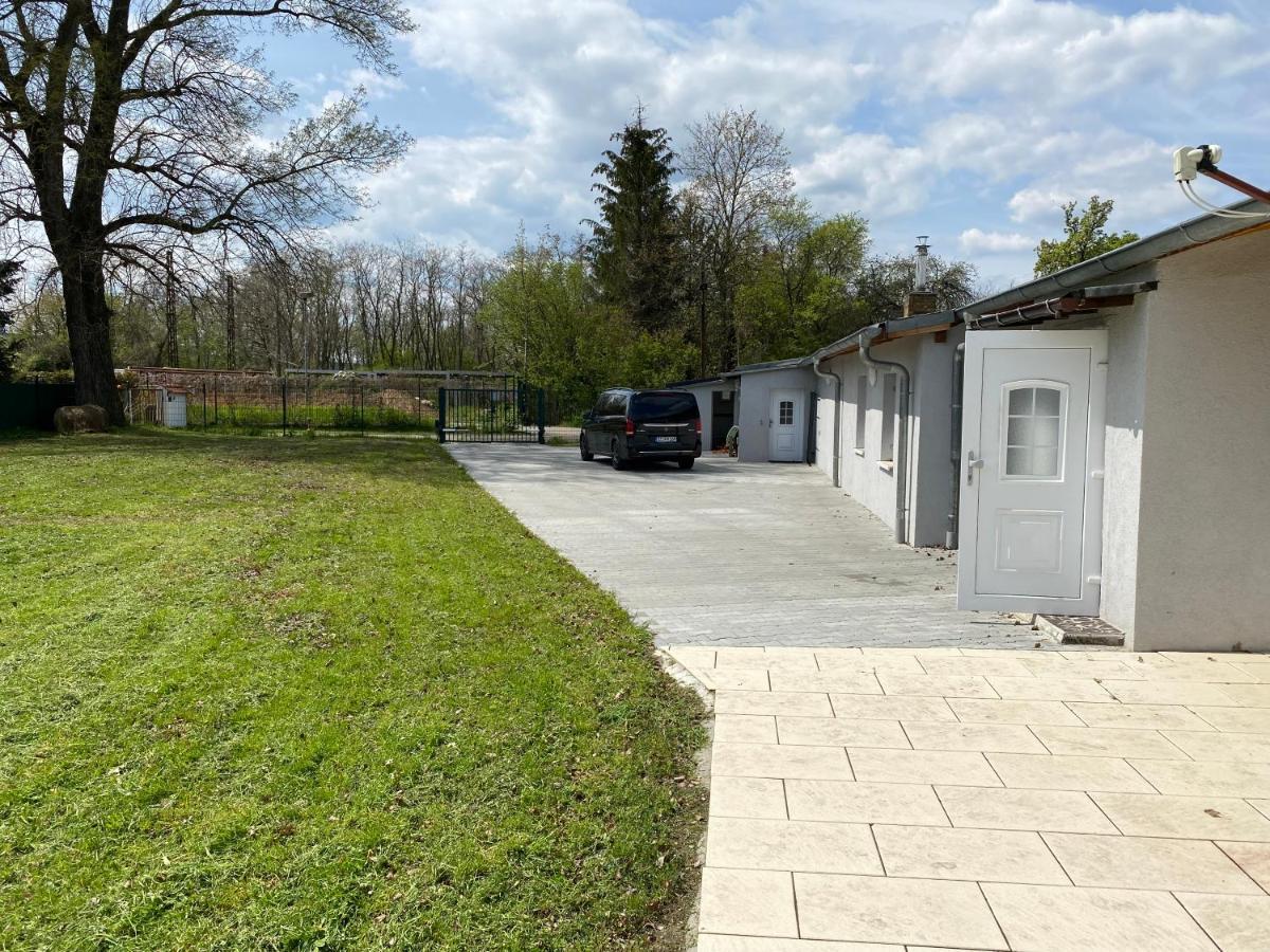 4 Schlafzimmer 8 Personen Parkplatz Grundstueck Garten Leipzig