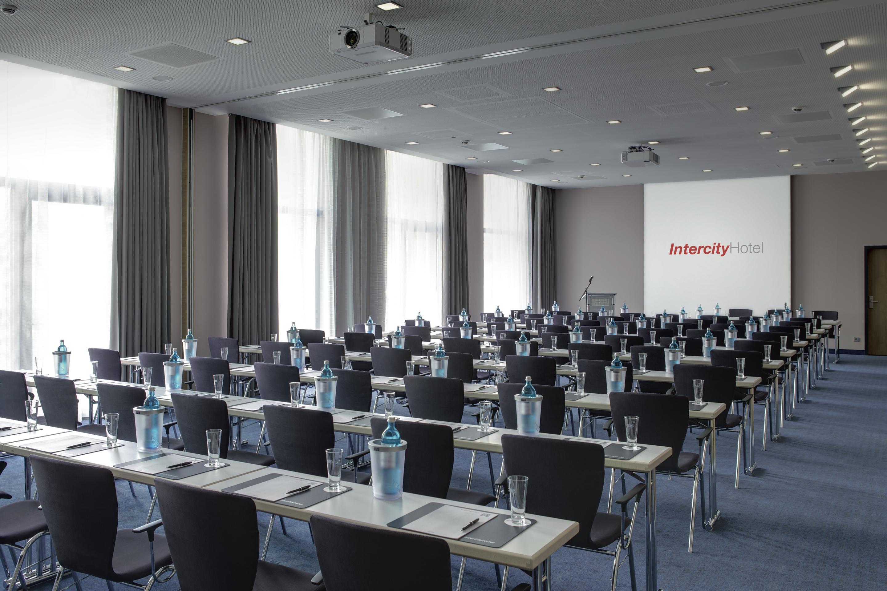 Intercityhotel 4*