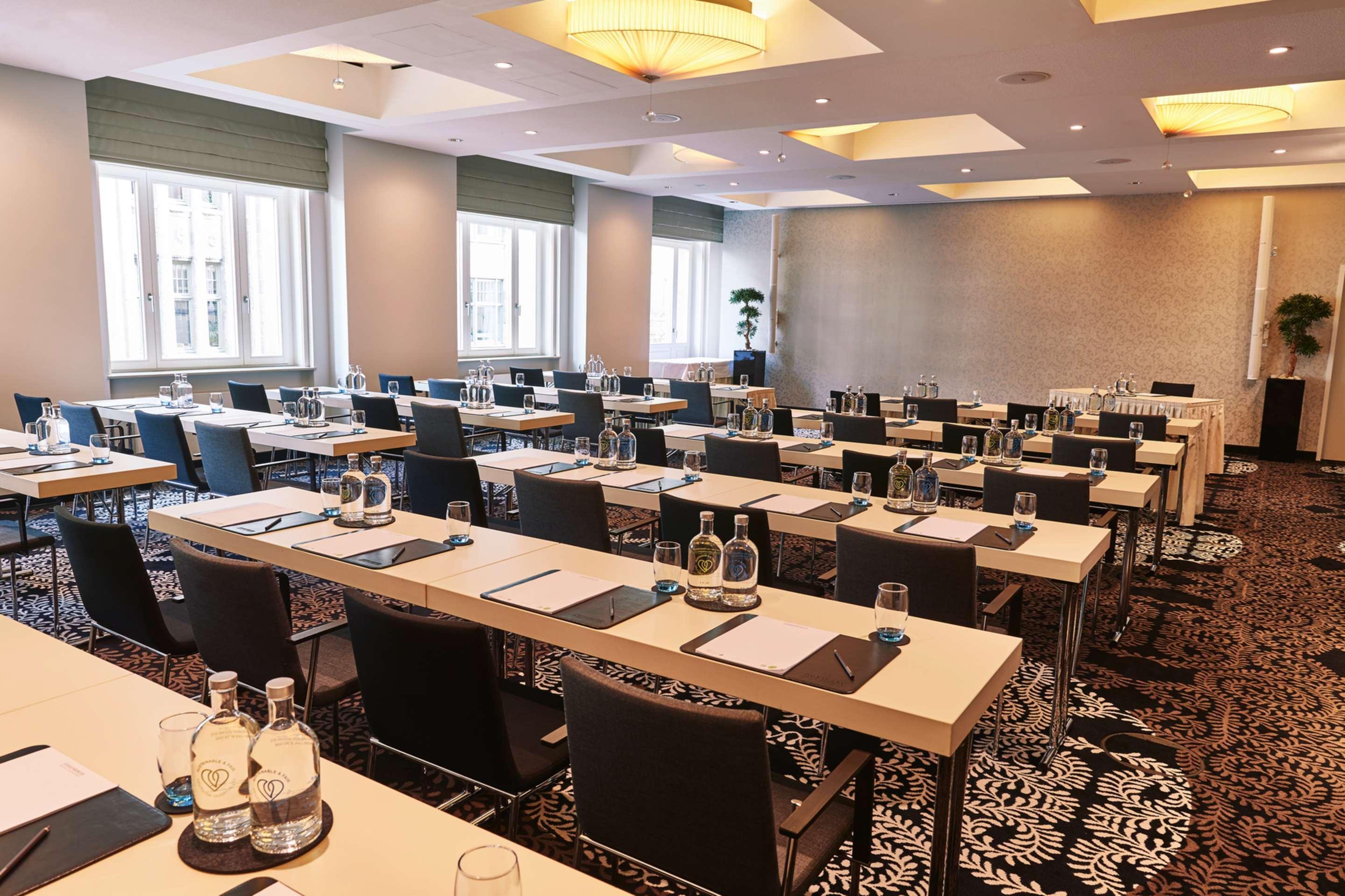 Steigenberger Grandhotel Handelshof 5*