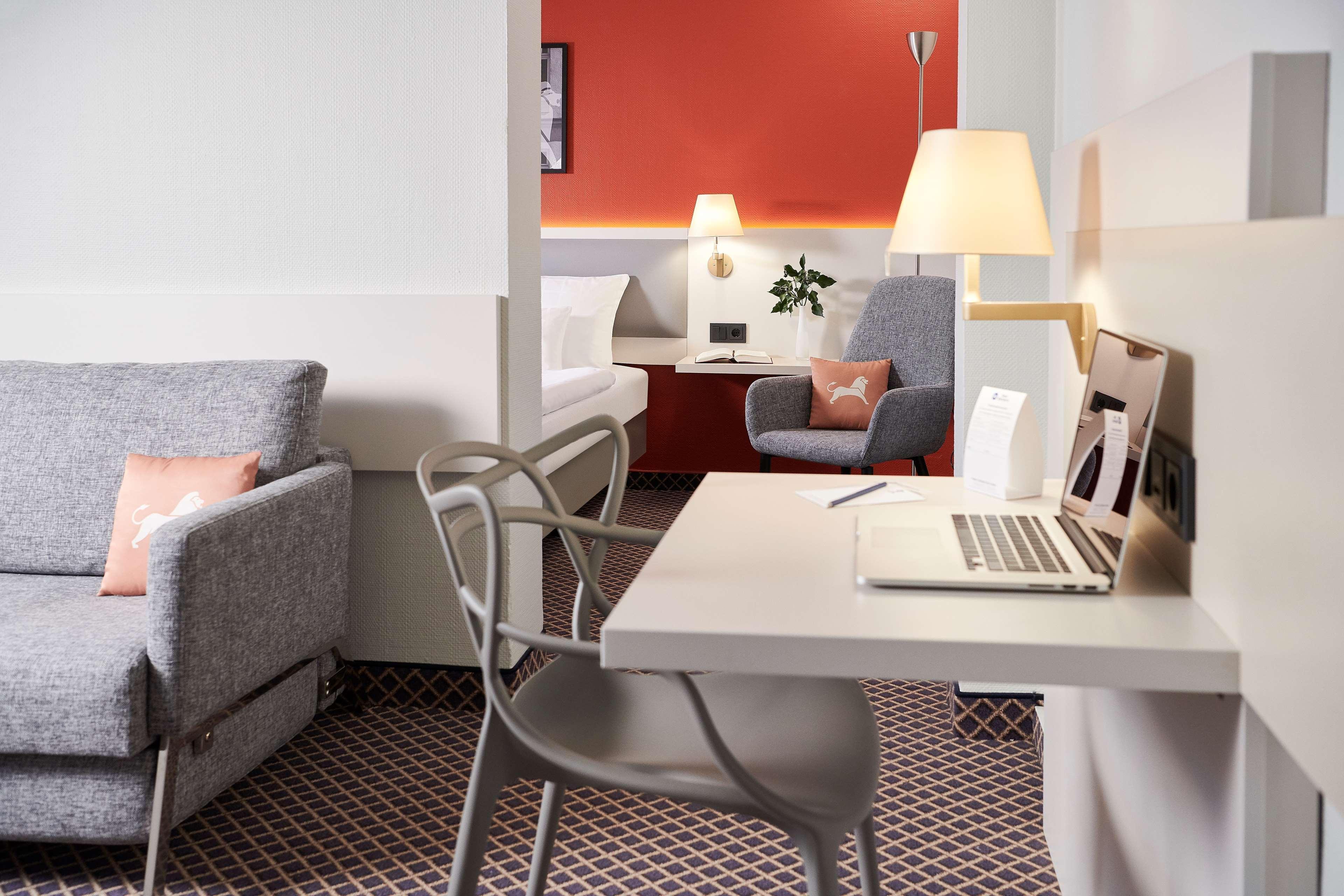 Hotel Western Centre 4*
