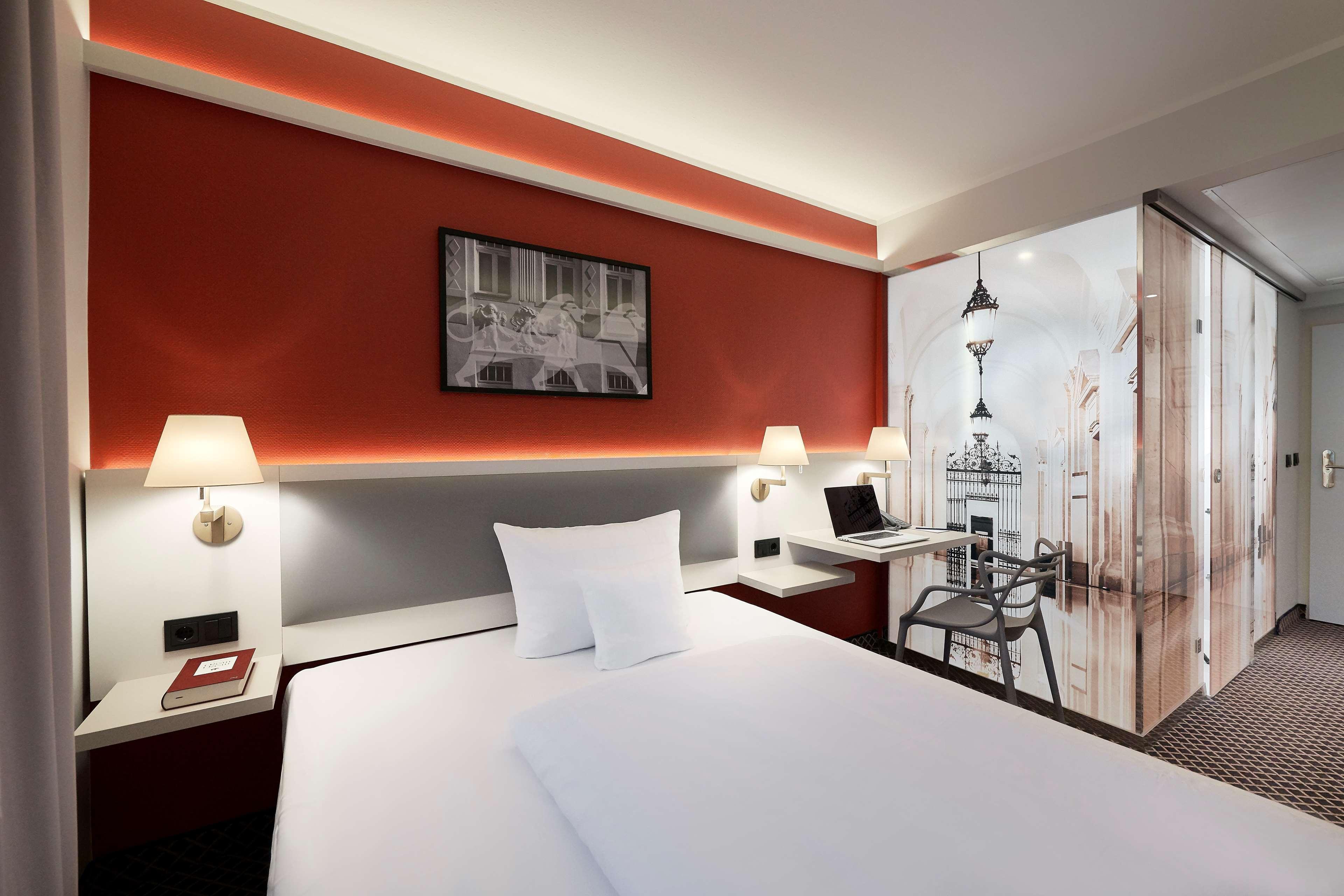 Hotel Western Centre 4*