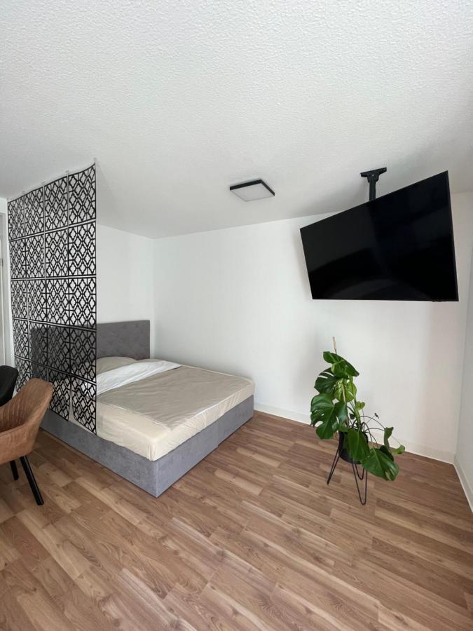 Schoene, Neu Sanierte Unterkunft In Belebter Region Appartement *