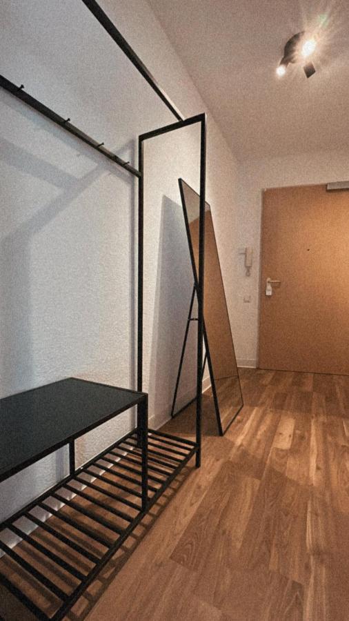 Schoene, Neu Sanierte Unterkunft In Belebter Region Appartement
