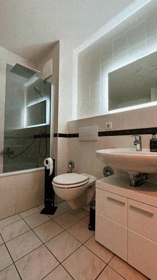 Appartement Schoene, Neu Sanierte Unterkunft In Belebter Region *