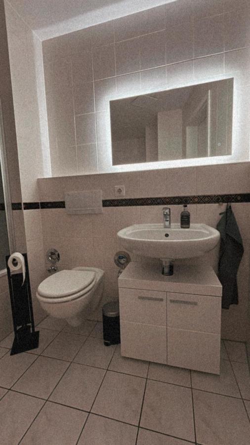 Appartement Schoene, Neu Sanierte Unterkunft In Belebter Region *