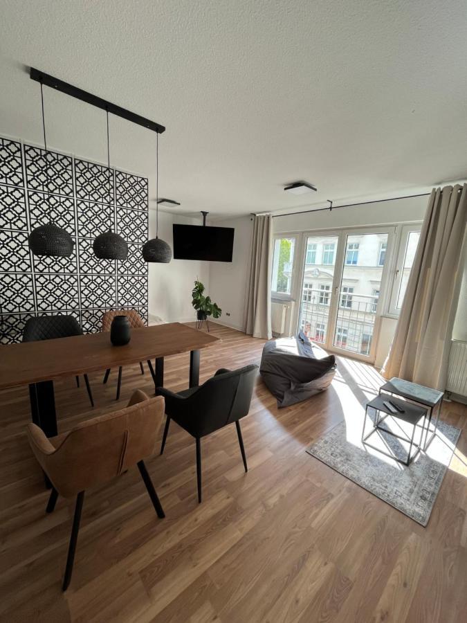 Schoene, Neu Sanierte Unterkunft In Belebter Region Appartement