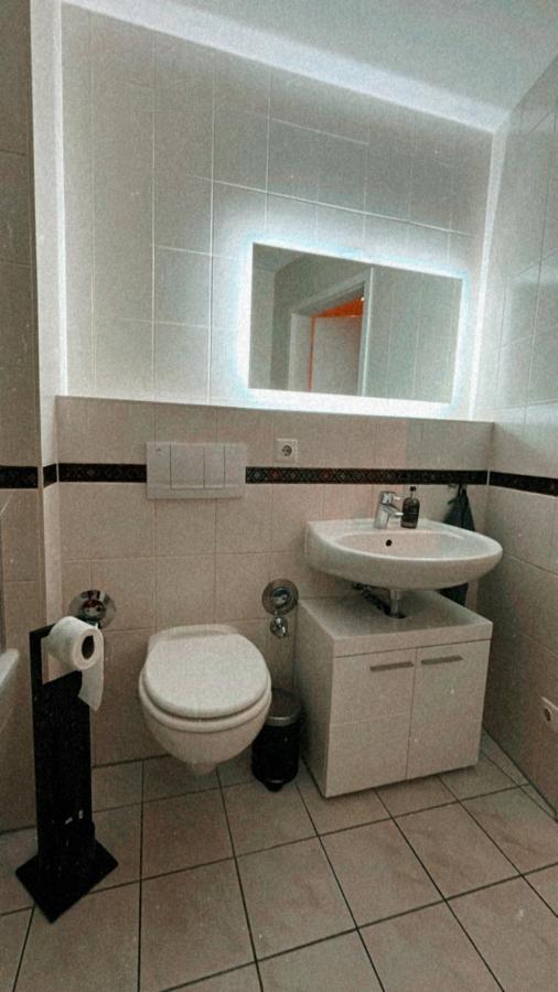 Appartement Schoene, Neu Sanierte Unterkunft In Belebter Region Leipzig