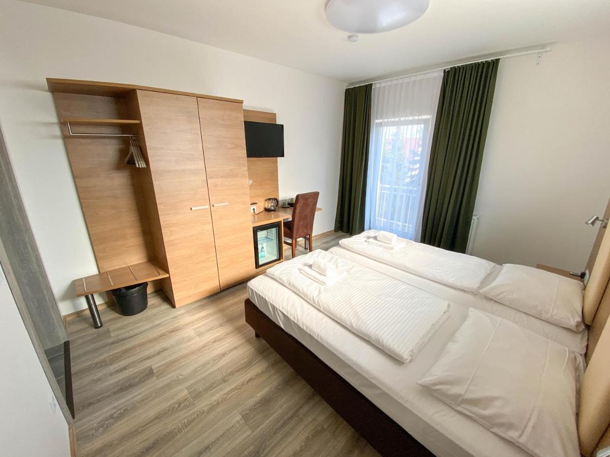 Gede Apartment *