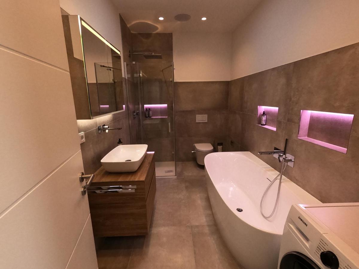 Apartment Exclusive Im Zentrum, Rb Stadion & Arena! *