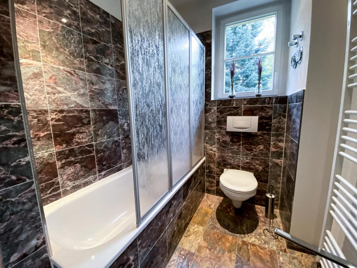 Appartement Historische 3raum Zentrumsnah In - Balkon, Tv, Marmorbad, Privatbibliothek *