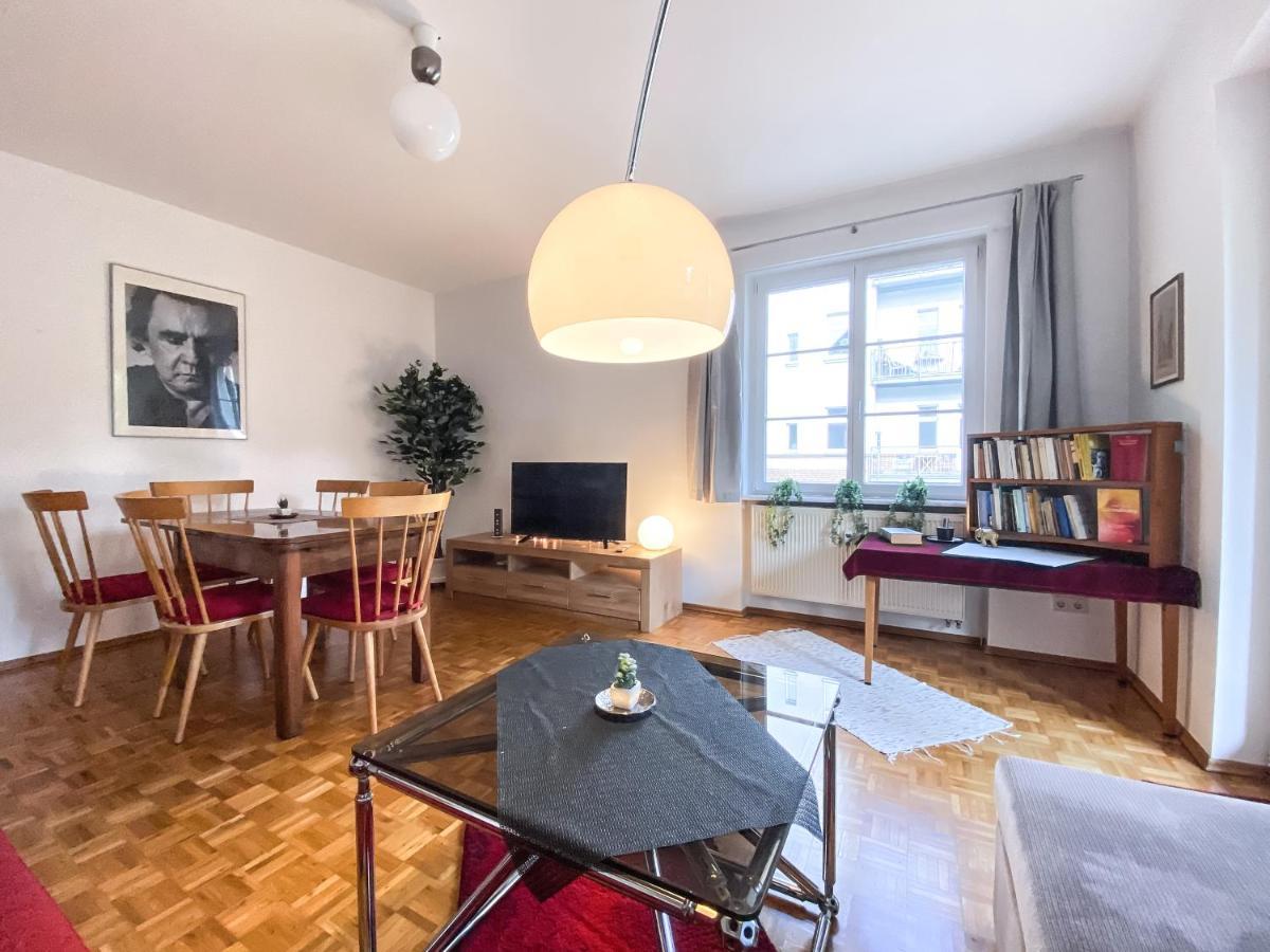 Historische 3raum Zentrumsnah In - Balkon, Tv, Marmorbad, Privatbibliothek Appartement *