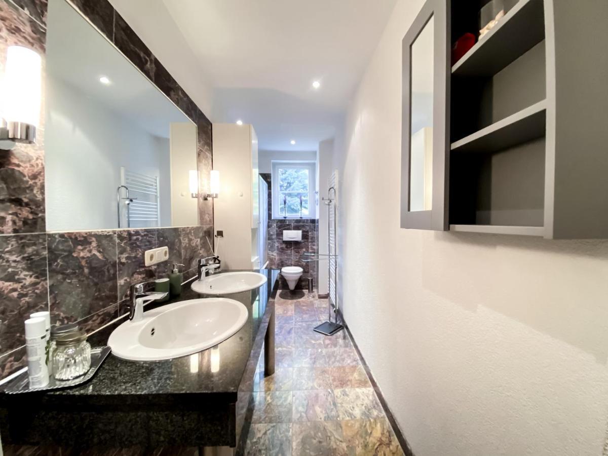 Historische 3raum Zentrumsnah In - Balkon, Tv, Marmorbad, Privatbibliothek Appartement