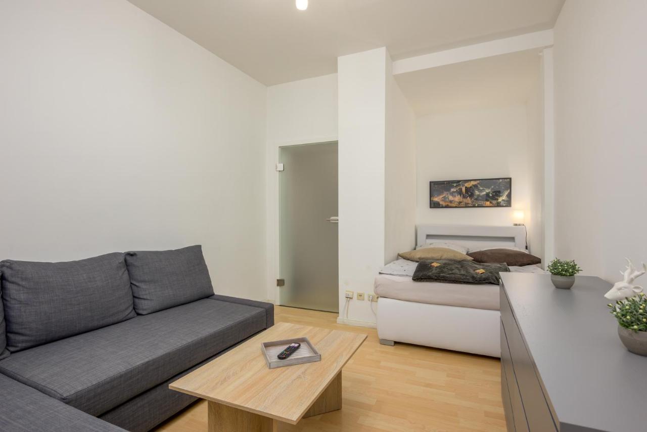 Zentral Fewo - Eg - Karli - 30qm - Kueche - Disneyplus Appartement