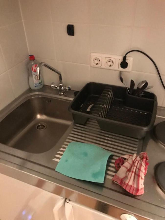 Live Easy With Balcony,netflix, Quiet, Close To Football Stadium, Direct Train Connection, Espresso Maker Appartement Leipzig