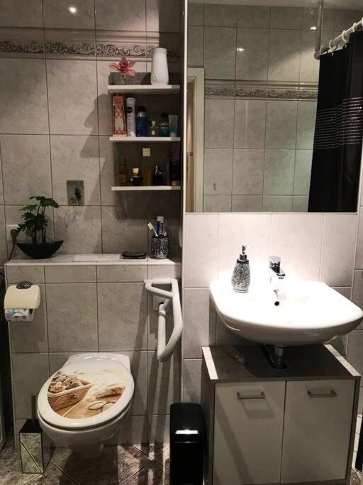 Appartement „la Casa De Papel“ / Behindertengerecht