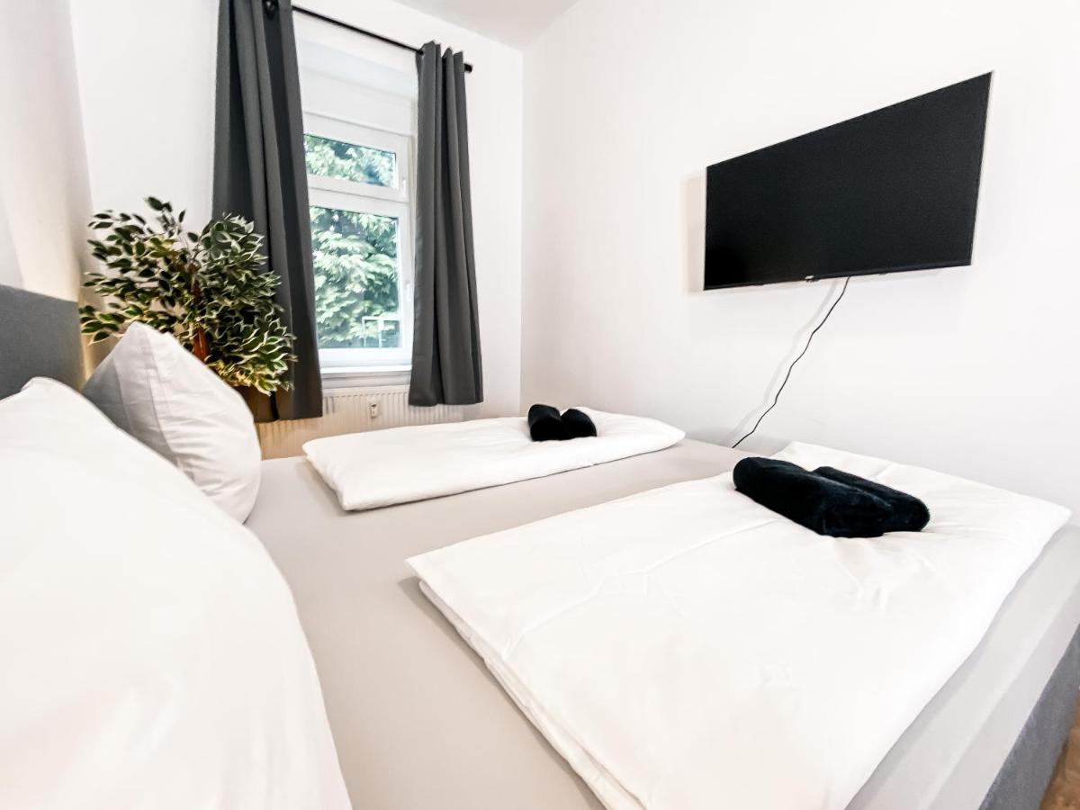 Moderne 3 Schlafzimmer Mit Modernem Bad, Kueche, Waschmaschine Und Trockner Leipzig