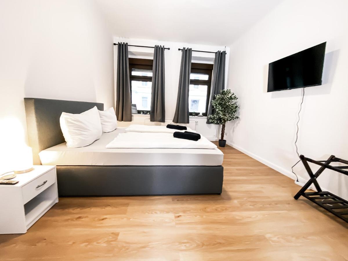 Apartment Moderne 3 Schlafzimmer Mit Modernem Bad, Kueche, Waschmaschine Und Trockner Leipzig