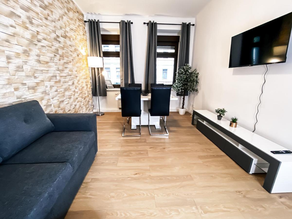 Moderne 3 Schlafzimmer Mit Modernem Bad, Kueche, Waschmaschine Und Trockner
