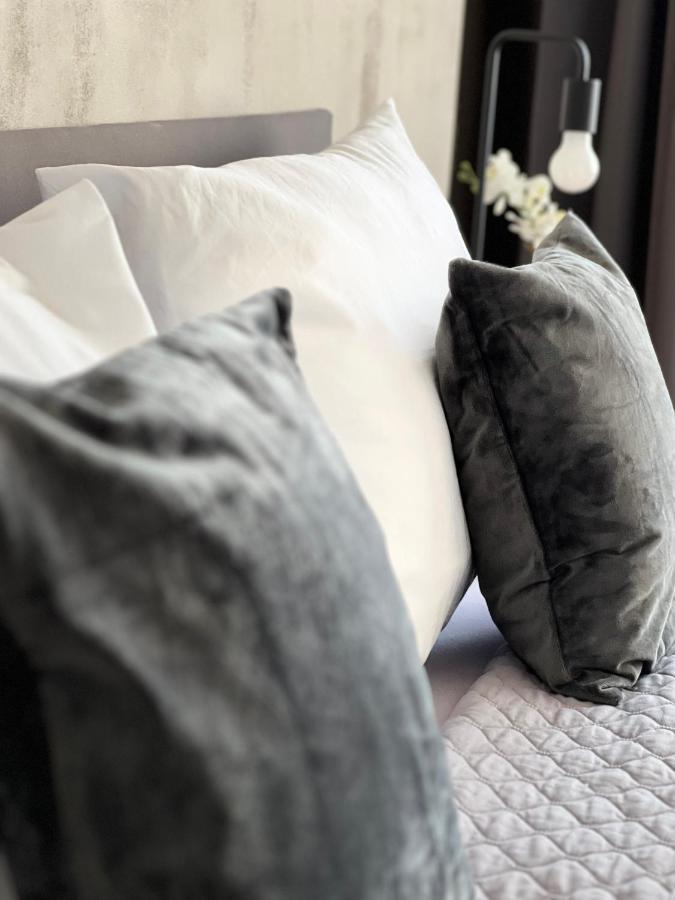 Modernes, Mediales Apartment, Naehe Der Neuen Leipziger Messe, Bis Vier Personen * Leipzig
