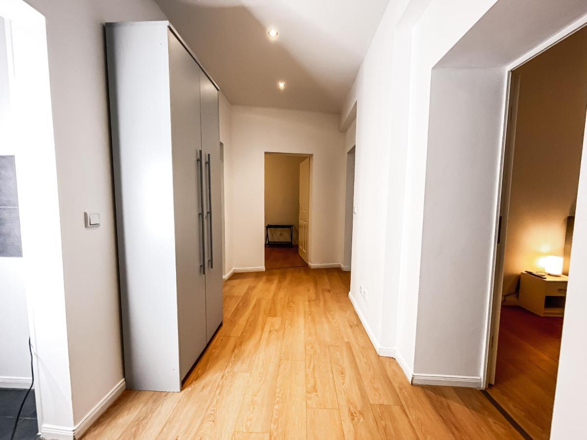 Moderne 3 Schlafzimmer Mit Modernem Bad, Kueche, Waschmaschine Und Trockner * Leipzig