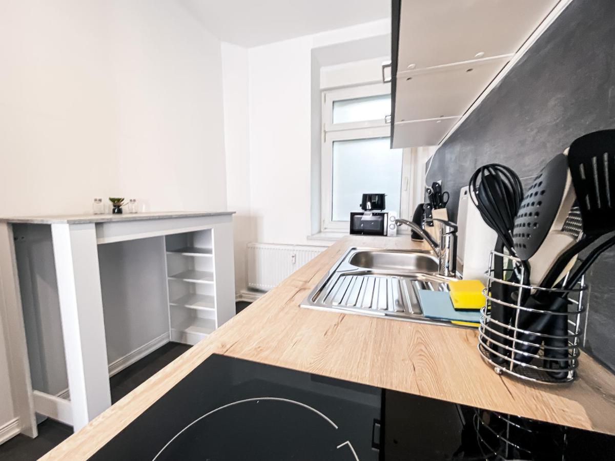 Moderne 3 Schlafzimmer Mit Modernem Bad, Kueche, Waschmaschine Und Trockner Apartment Leipzig