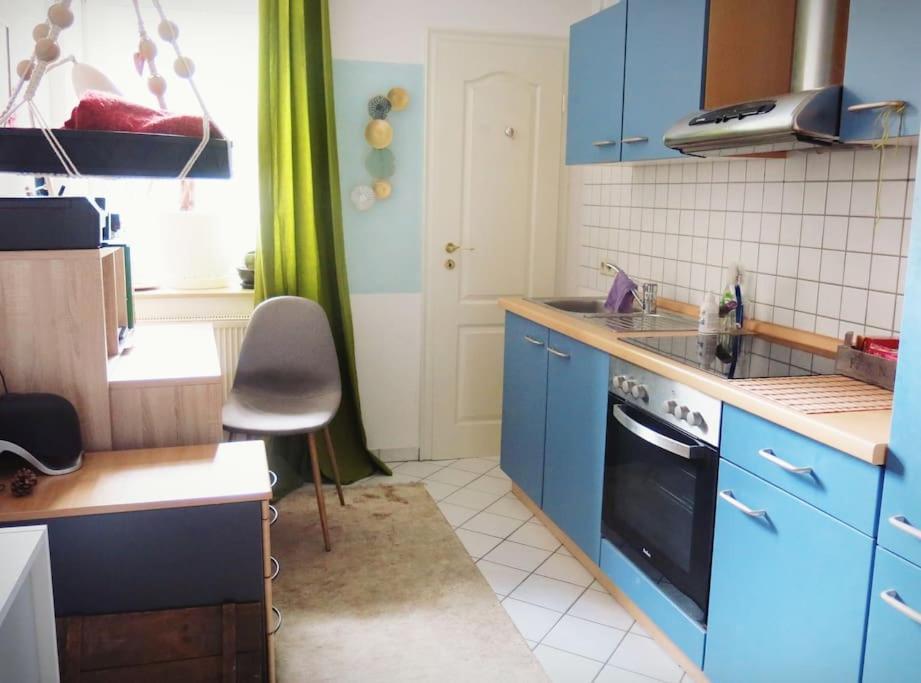 Stuckverzierte, Zentrumsnahe Im Sueden Appartement