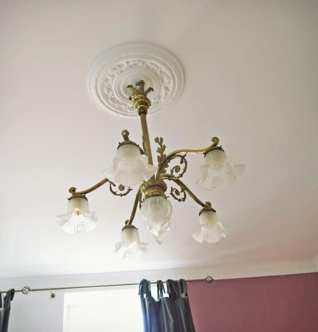 Stuckverzierte, Zentrumsnahe Im Sueden Appartement Leipzig