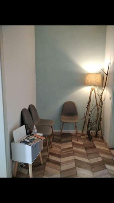 Stuckverzierte, Zentrumsnahe Im Sueden Appartement