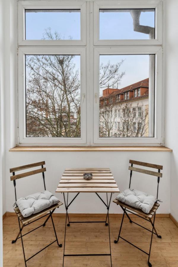 Appartement Fuer 13 Gaeste, 5 Schlafzimmer, 2 Baeder, 2 Loggia's, Zentrum Ost *