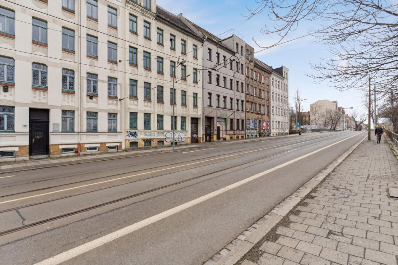 Fuer 13 Gaeste, 5 Schlafzimmer, 2 Baeder, 2 Loggia's, Zentrum Ost Appartement *
