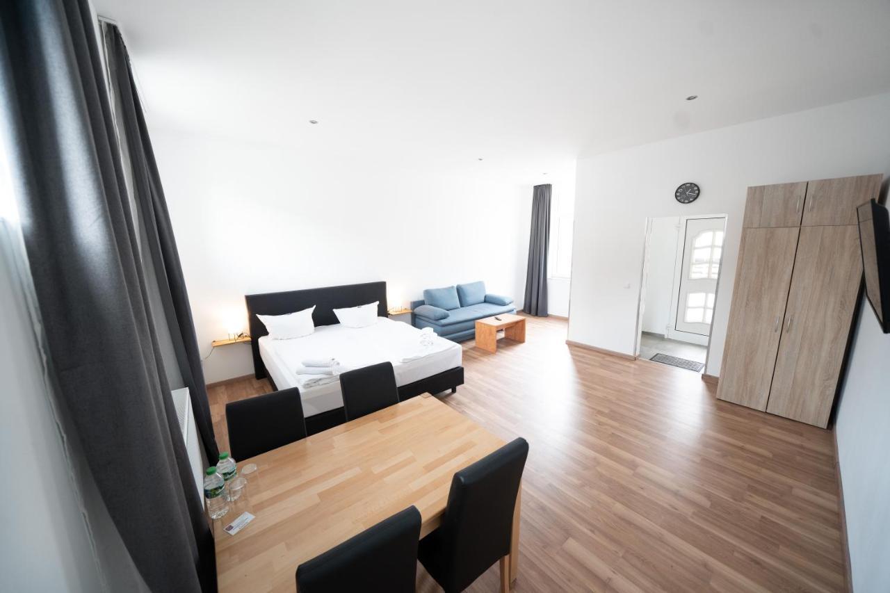 Zur Alten Stadtkellerei 5* Leipzig