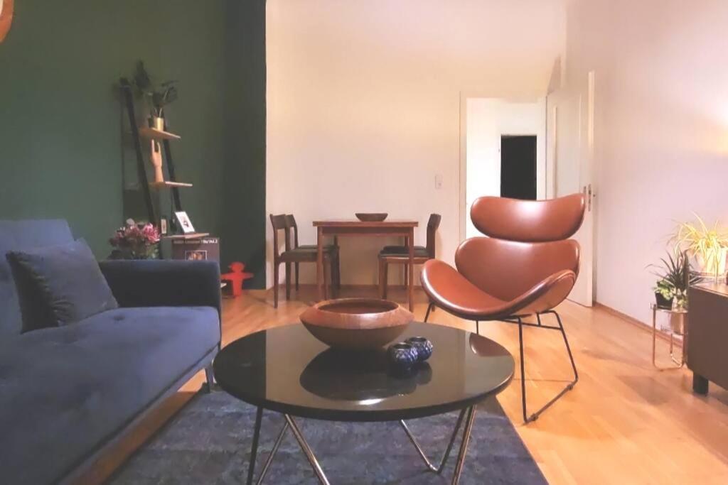 Appartement Design Altbauwohnung Mit Balkon Und Parkplatz Leipzig