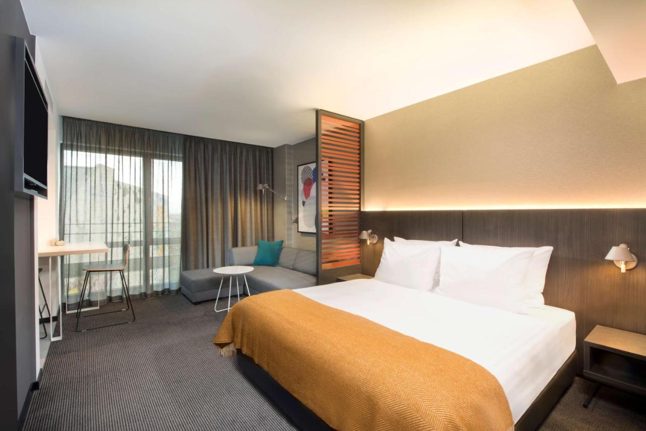 Adina Hotel 4*