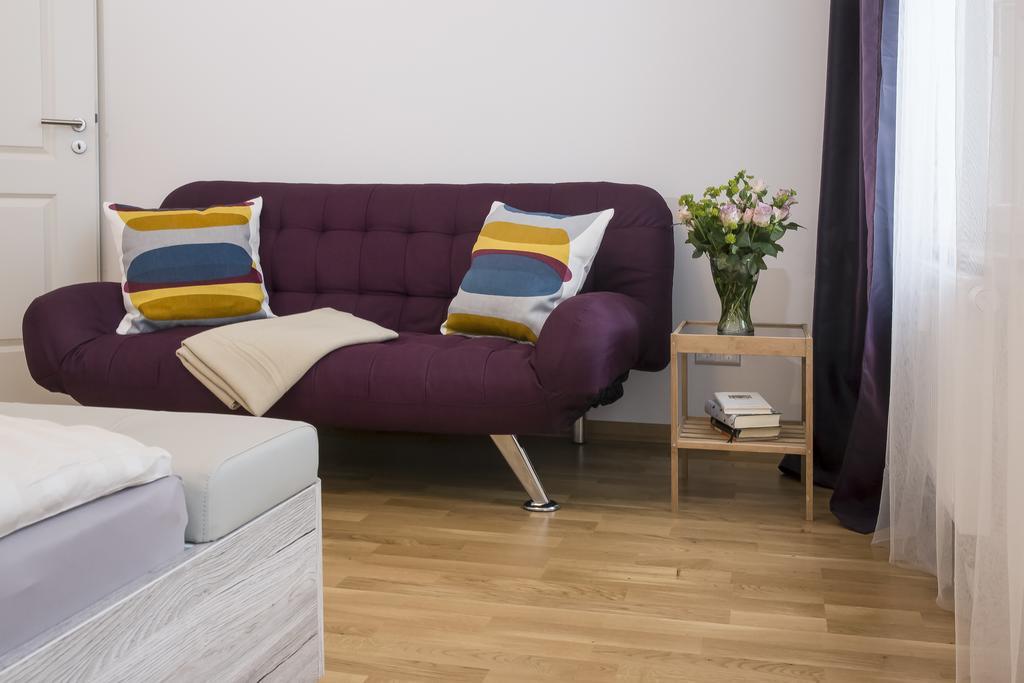 Leon Apartment *
