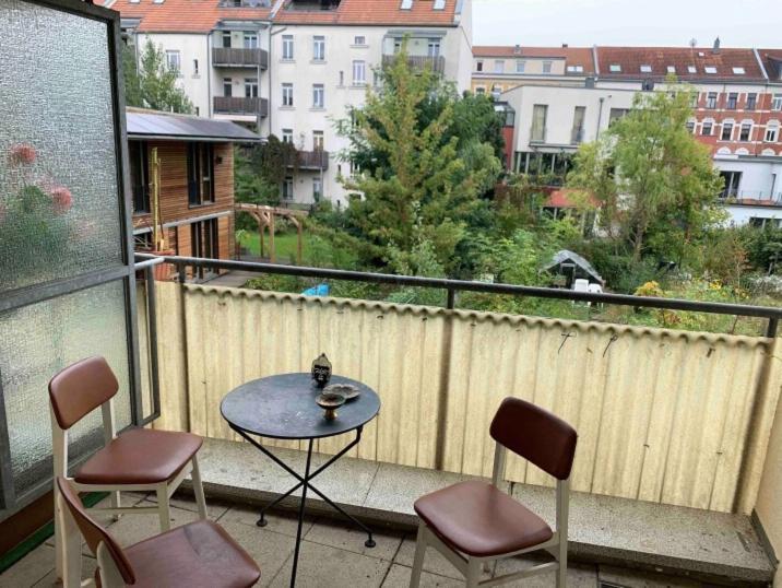 Live Easy With Balcony,netflix, Quiet, Close To Football Stadium, Direct Train Connection, Espresso Maker Appartement *