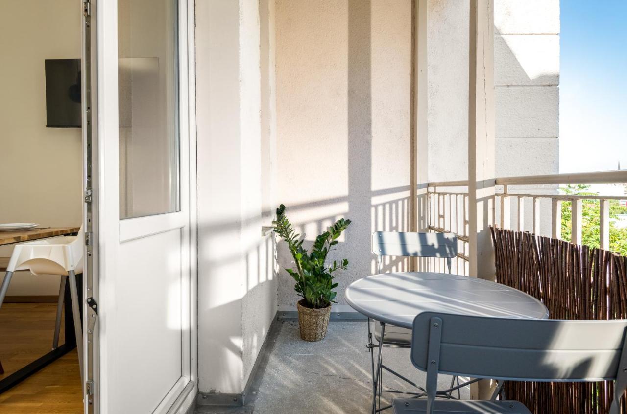 Appartement Sehr Zentrale Naehe Des Bahnhofs In Fuer Bis Zu 10 Personen Leipzig