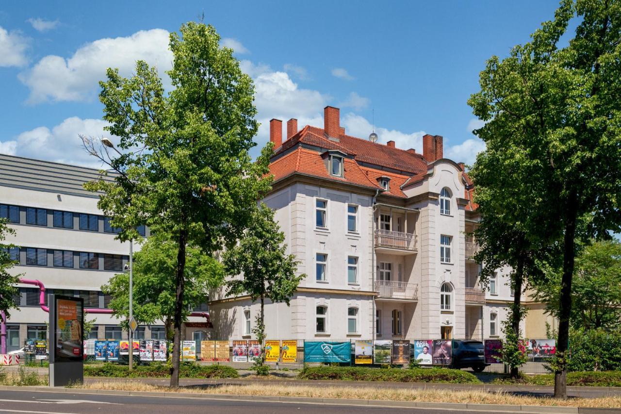 Sehr Zentrale Naehe Des Bahnhofs In Fuer Bis Zu 10 Personen Appartement