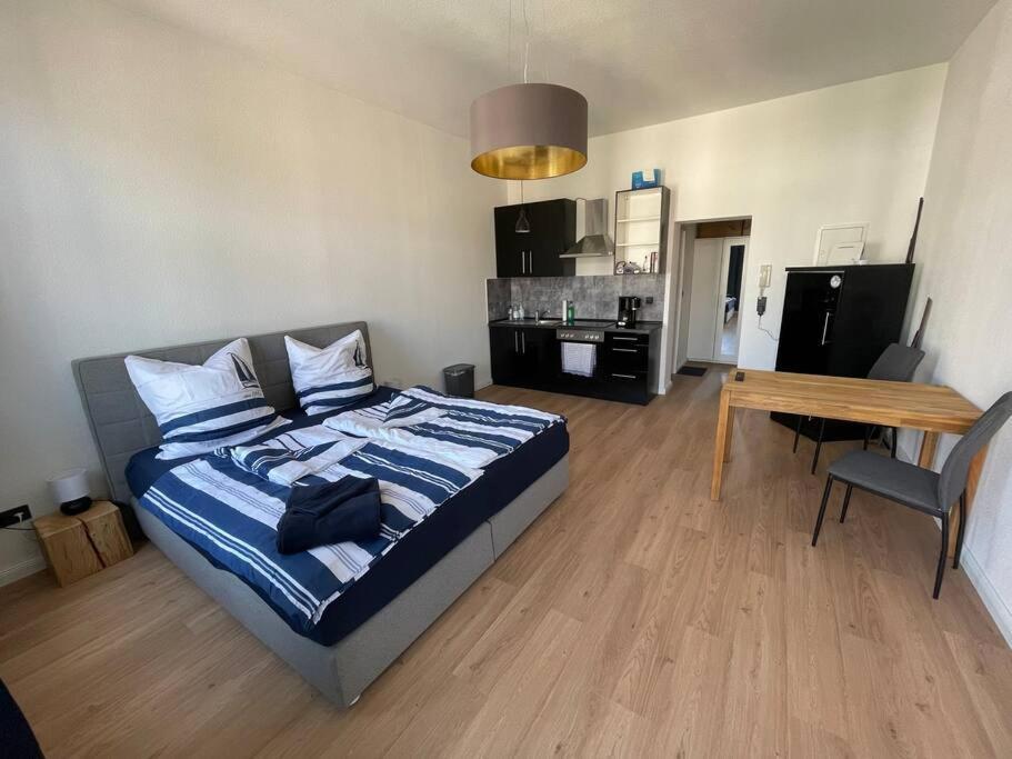 Innenstadt Refugium In Ruhiger Wasserlage+balkon Appartement Leipzig