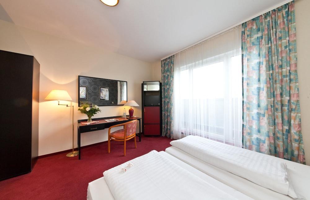 Hotel Aviva