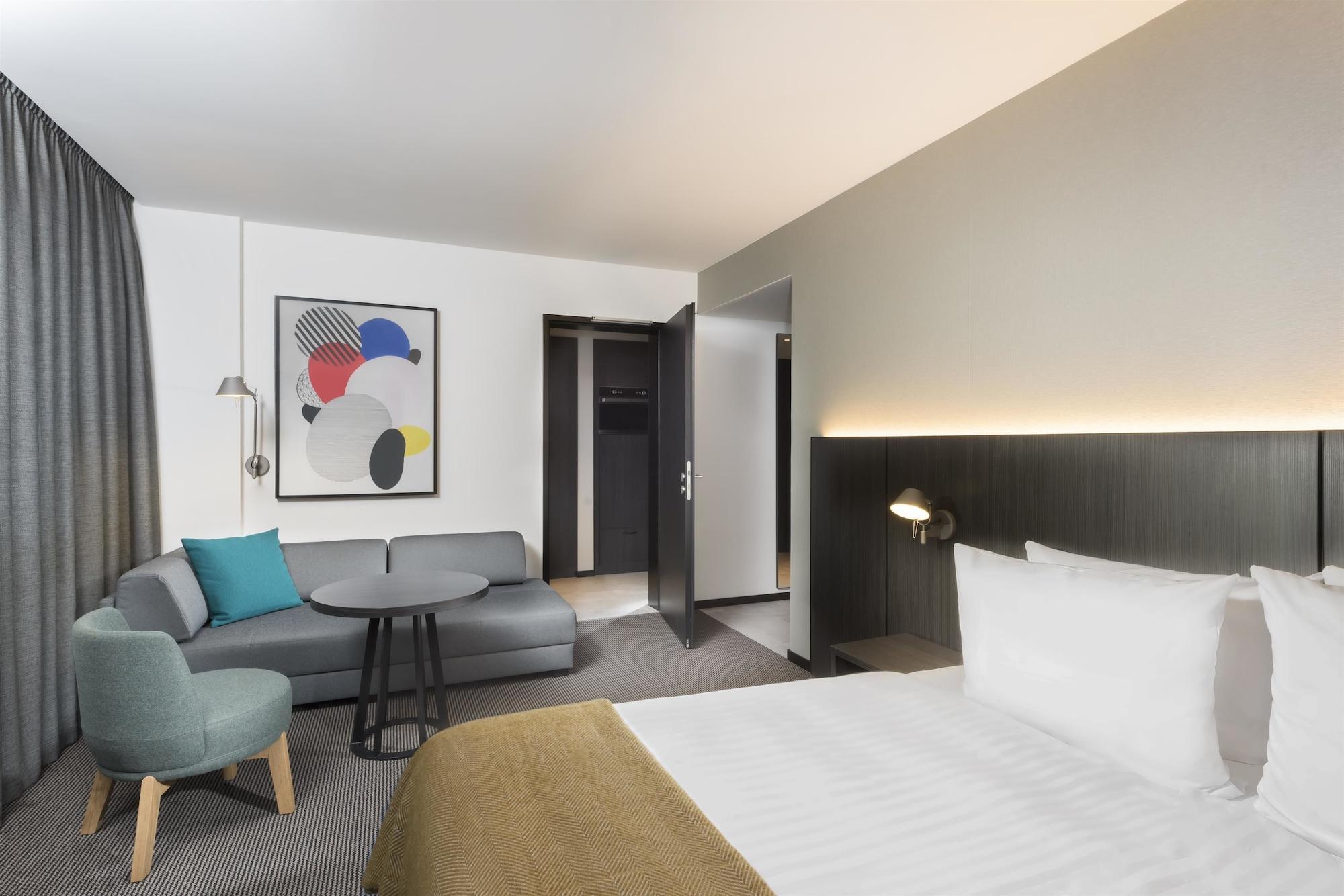 Hotel Adina 4*
