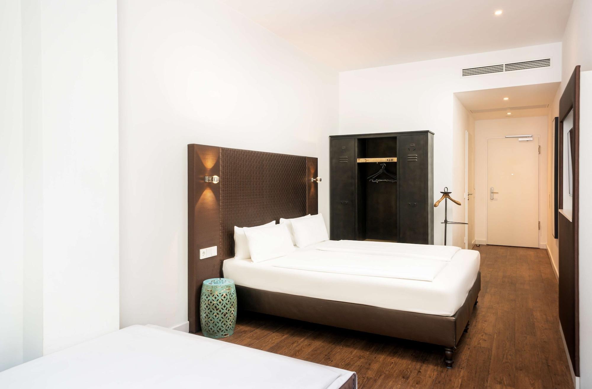 Hotel Elaya Center