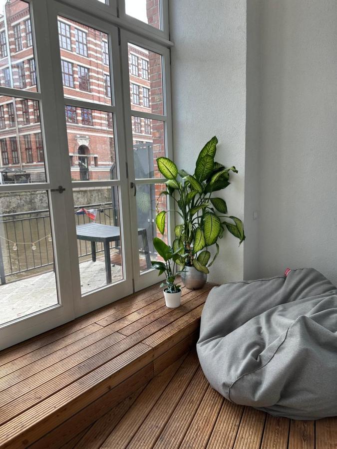 Apartment Relax-wohnung Mit Balkon Ueber Weisse Elster *