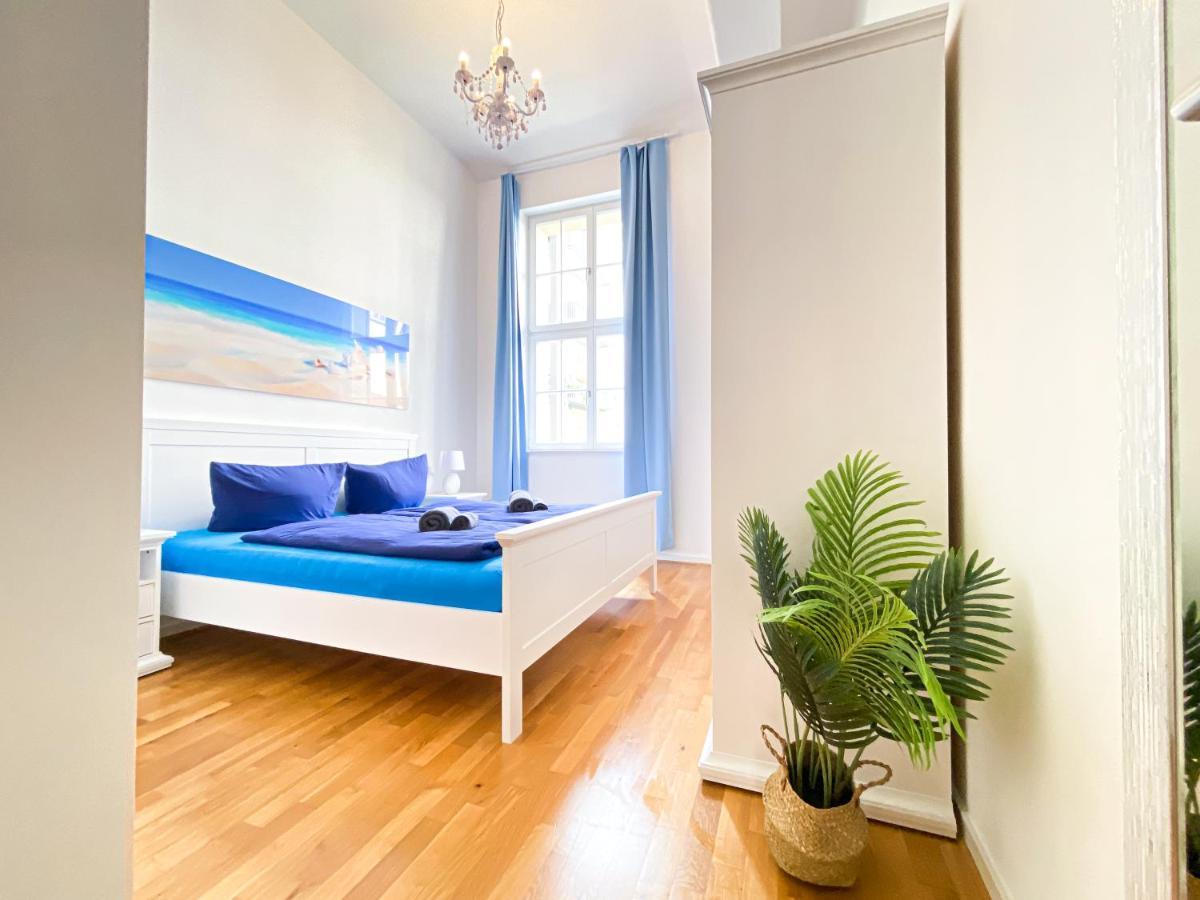 Grosse 3-raum Luxus-unterkunft Mit 2 Badern, Waschtrockner & Kostenfreier Tiefgarage In Innenstadtnahe Appartement