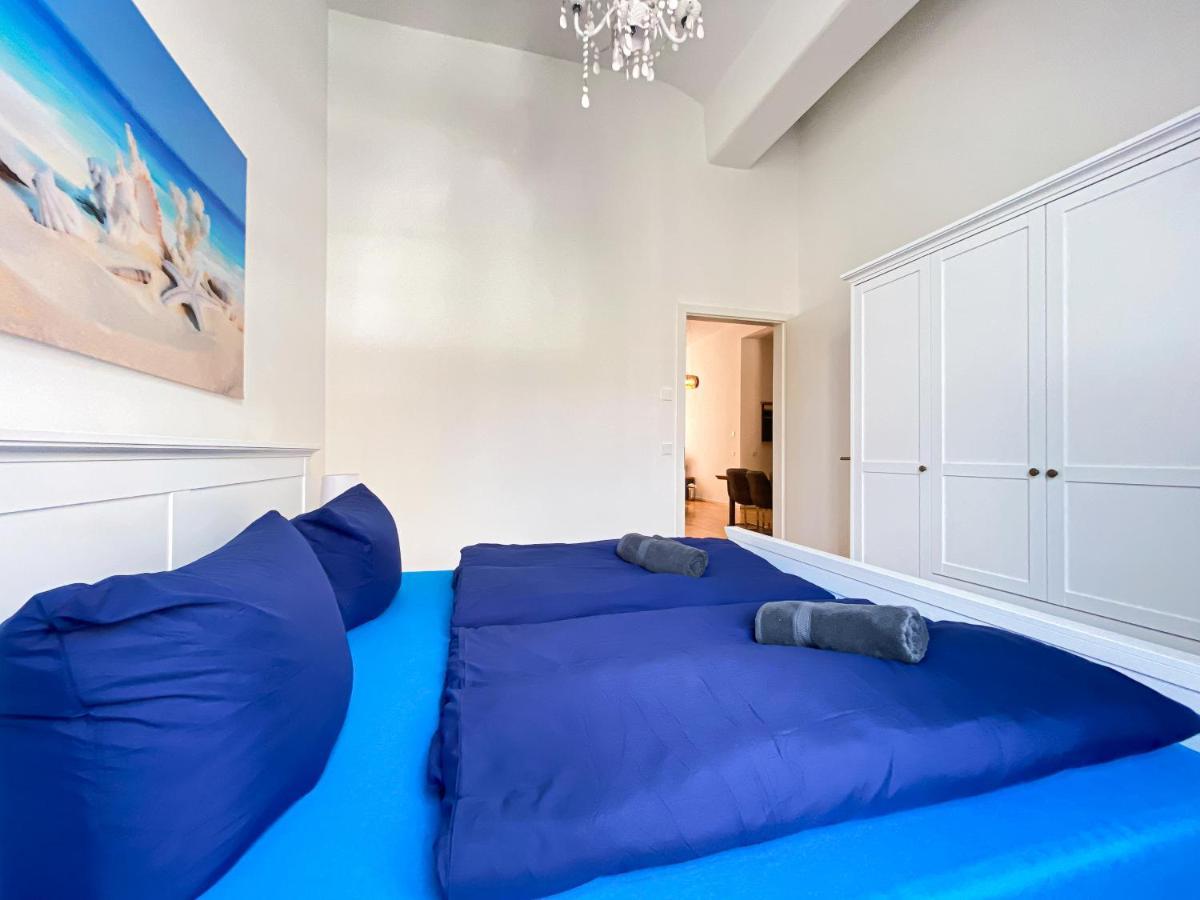 Grosse 3-raum Luxus-unterkunft Mit 2 Badern, Waschtrockner & Kostenfreier Tiefgarage In Innenstadtnahe Appartement