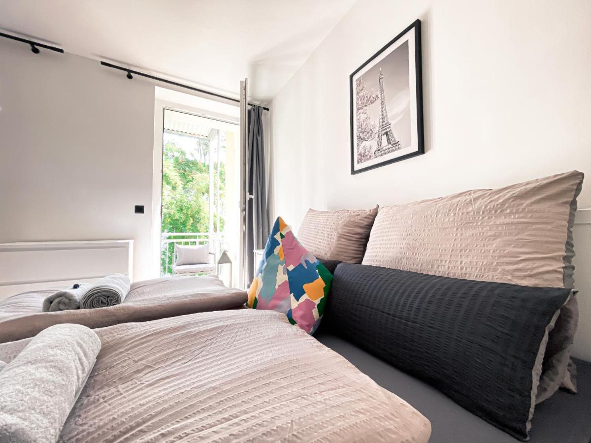 Appartement Zentrale Mit Parkplatz, 2 Schlafzimmern, Kueche, Waschmaschine & Balkon