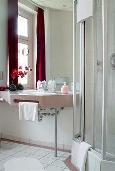 Amadeo Hotel 3*
