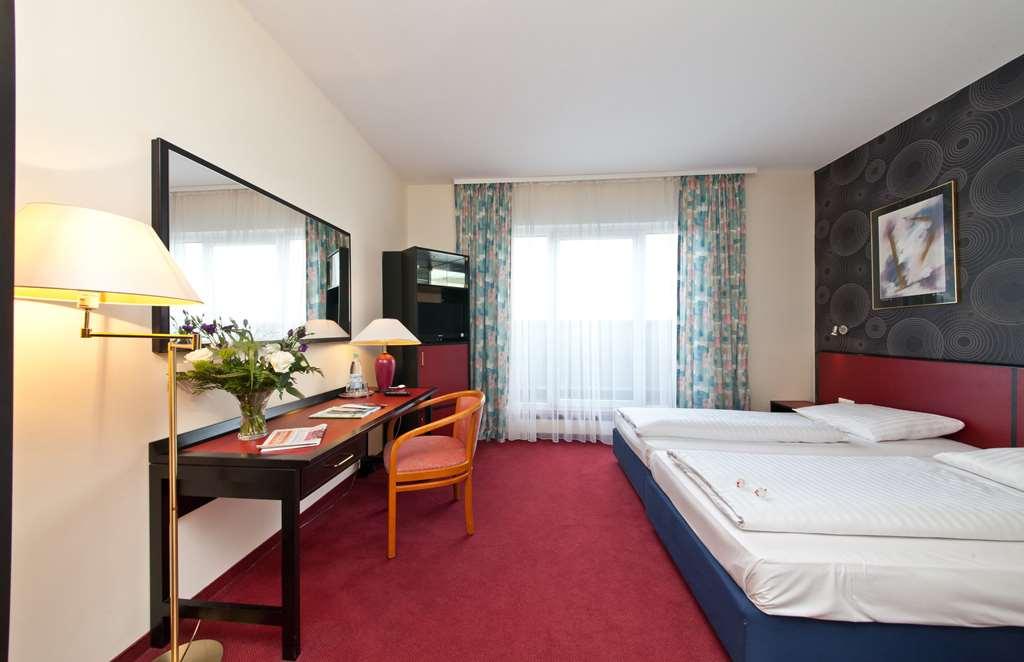 Aviva Hotel