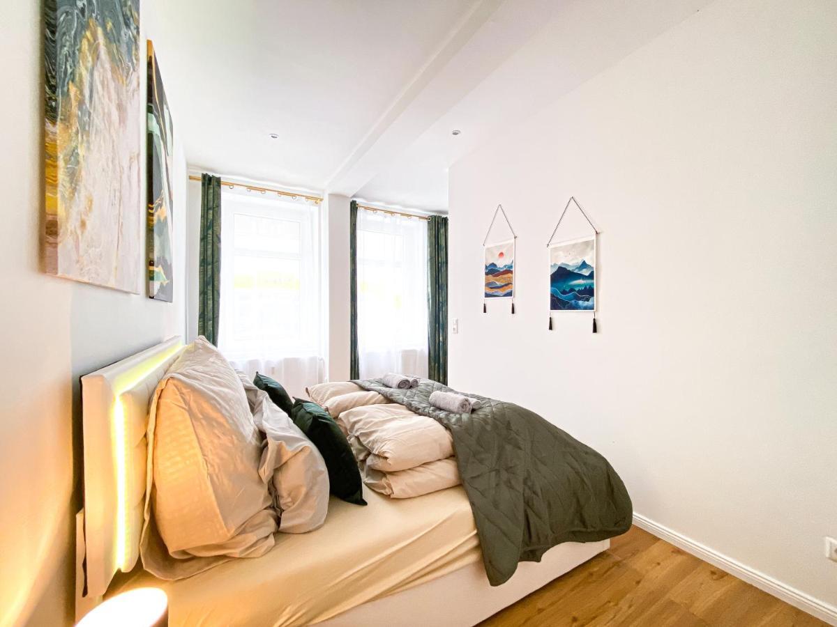 Freundliche Mit Regendusche, Kueche, Waschmaschine&trockner, Tv, Wlan Appartement *