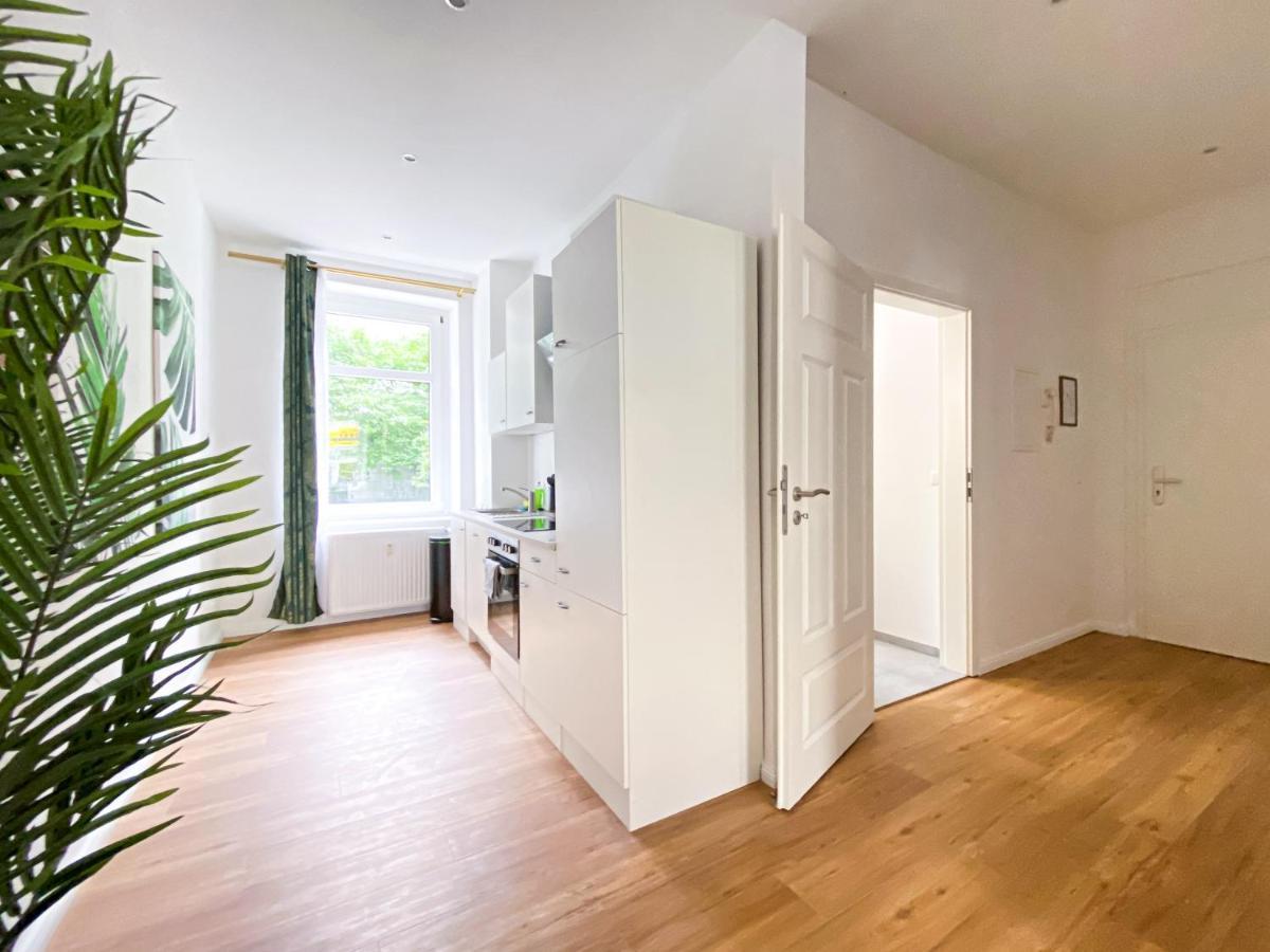 Freundliche Mit Regendusche, Kueche, Waschmaschine&trockner, Tv, Wlan Appartement Leipzig